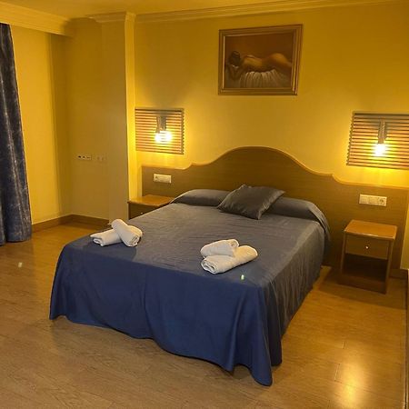 Hotel Portofino By Insidehome Empuriabrava Exterior photo