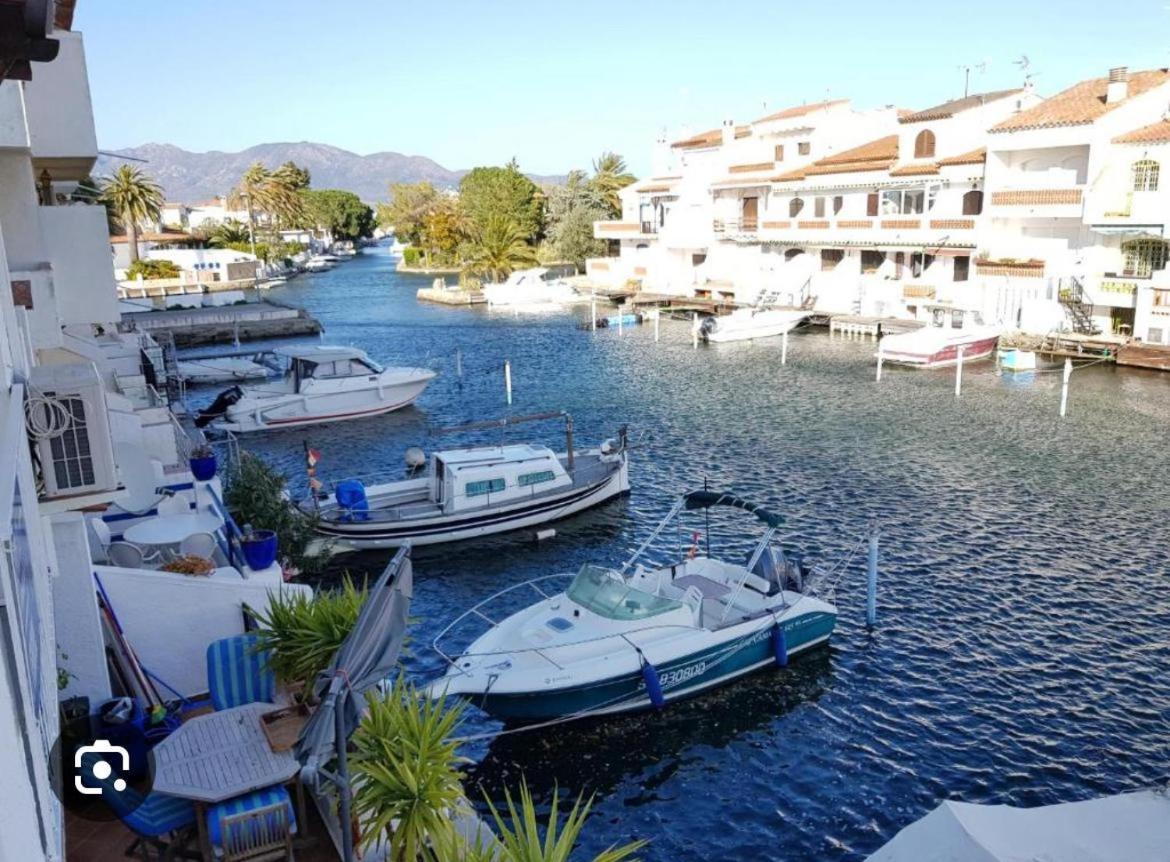 Hotel Portofino By Insidehome Empuriabrava Exterior photo